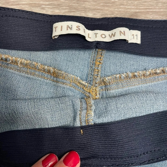 TINSELTOWN Pull On Flare Jeans Light Wash Daisy Jones Trending 70s Stretch SZ 11 - Picture 4 of 10